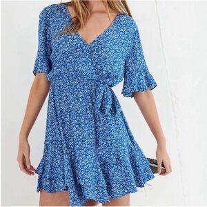 Ghanda Lottie Mini Dress Bow Chic Tiered Flutter Sleeve V Neck Blue Size Medium